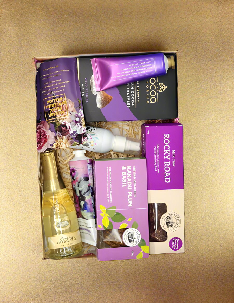 Relaxation Hamper with Sparkling Moscato