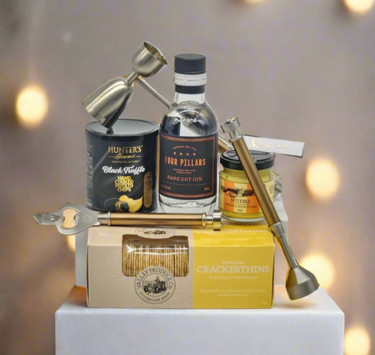 Cocktail Kit with Gin & Nibbles Mini Hamper
